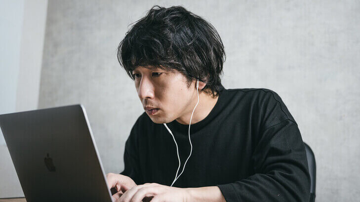 退職代行サービスを使えばシステムエンジニアの仕事でも即日退職できる？引継ぎは必要？